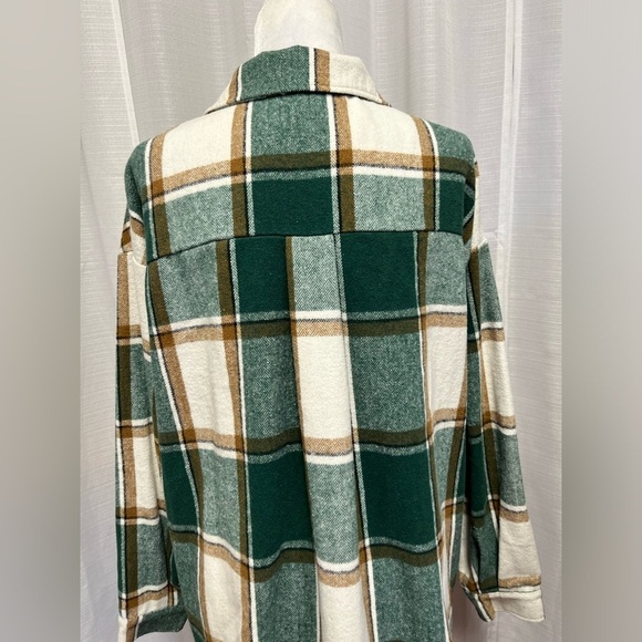 Boutique brand flannel button shacket | size XL or 18 - Picture 2 of 6